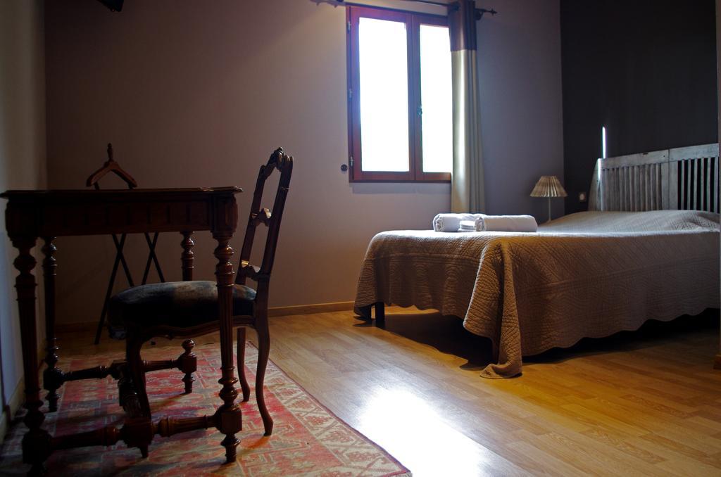 Auberge Les Tables Du Ban Saint-Pierre-la-Palud Bagian luar foto