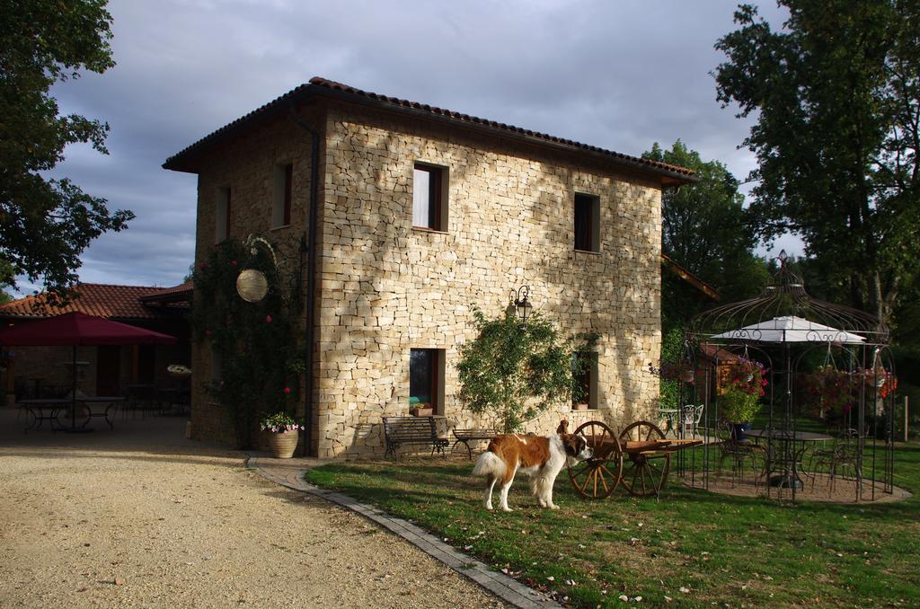 Auberge Les Tables Du Ban Saint-Pierre-la-Palud Bagian luar foto